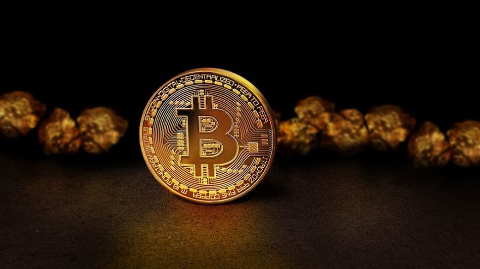Bitcoin Holds on to $20,000 While Ether, Major Altcoins Slip Under Recession Fears